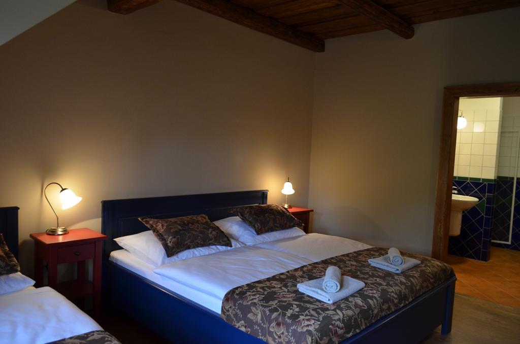 Penzion U Pesiku Cerveny Kostelec Room photo